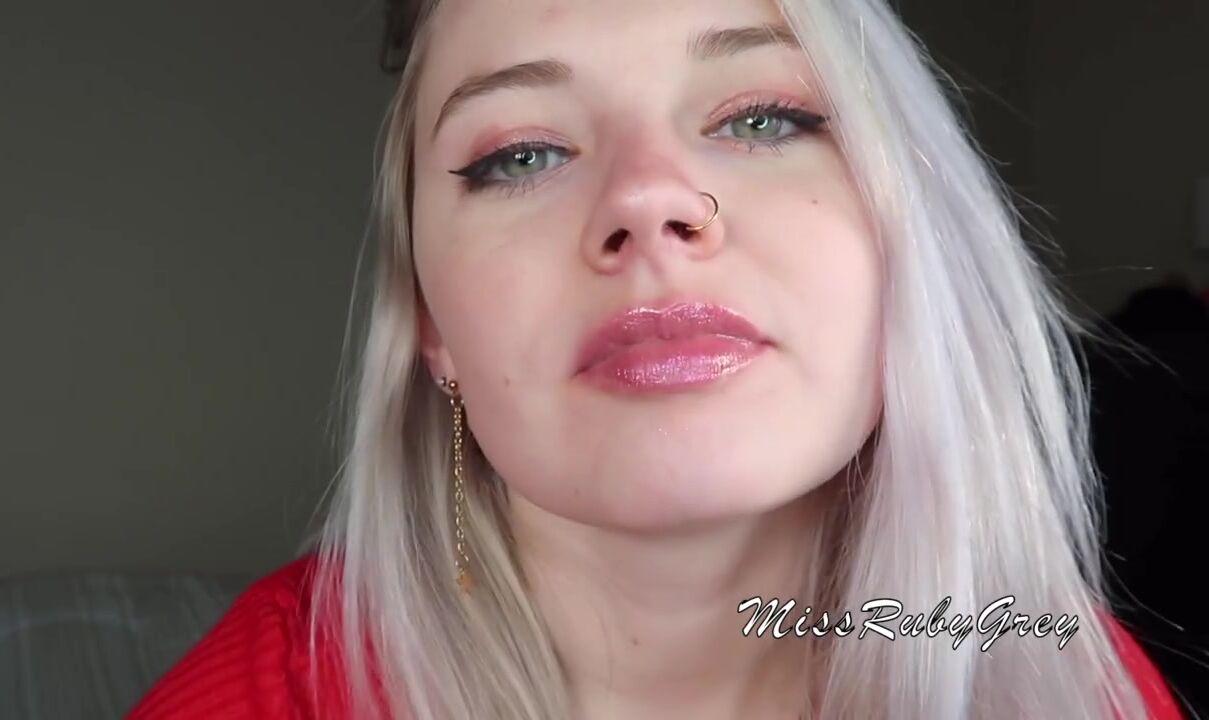 Miss Ruby Grey - Giantess Mouth Tease