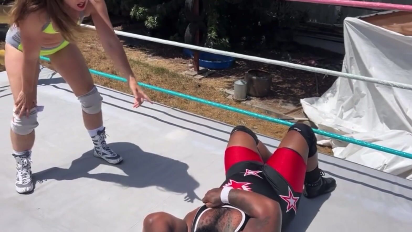 Beckie piledrives and stinkfaces big black dude