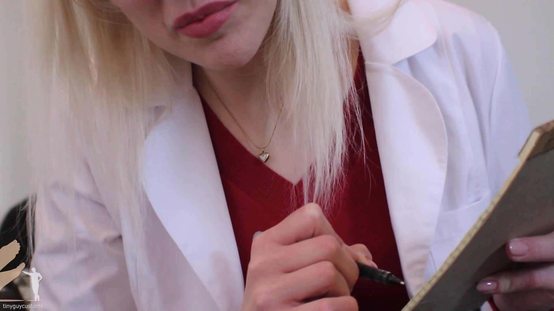 Giantess Harleen