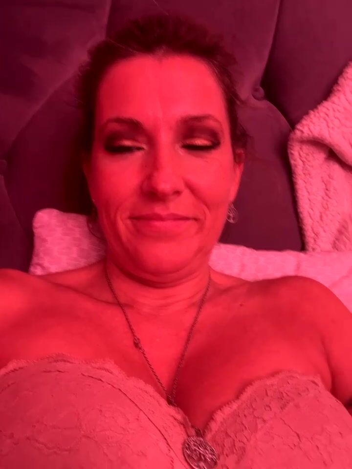 Lwhite1 - British milf cam