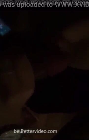 bi femme francaise triche en parlant a son mari au telephone