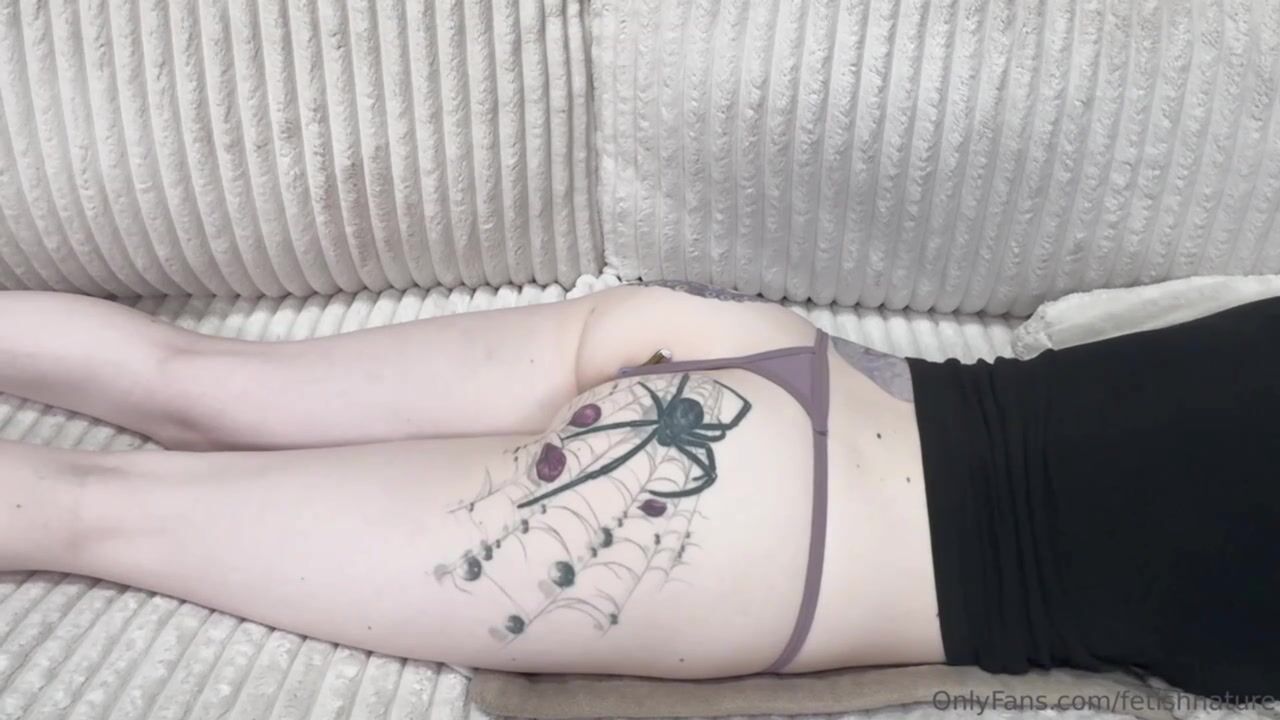 scarlett pranks raven by shoving her tiny boyfriend into her farting asshole