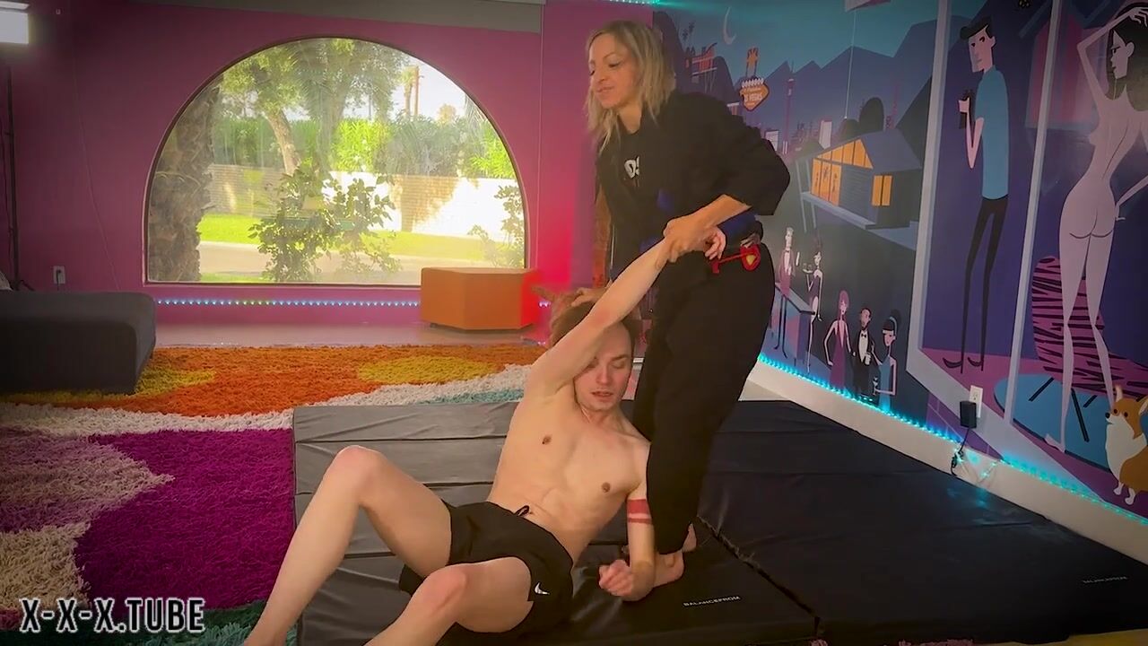 Lora Cross throws and feet domination