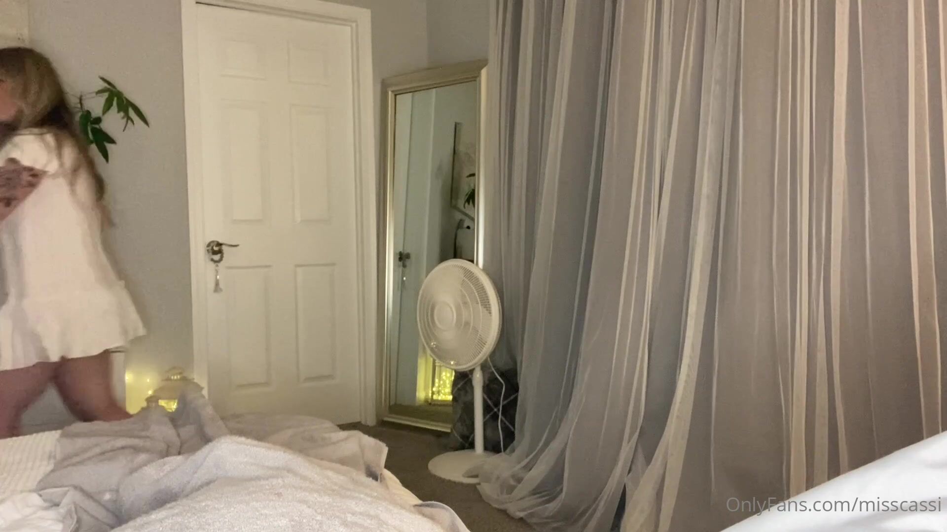Cassi ASMR OF