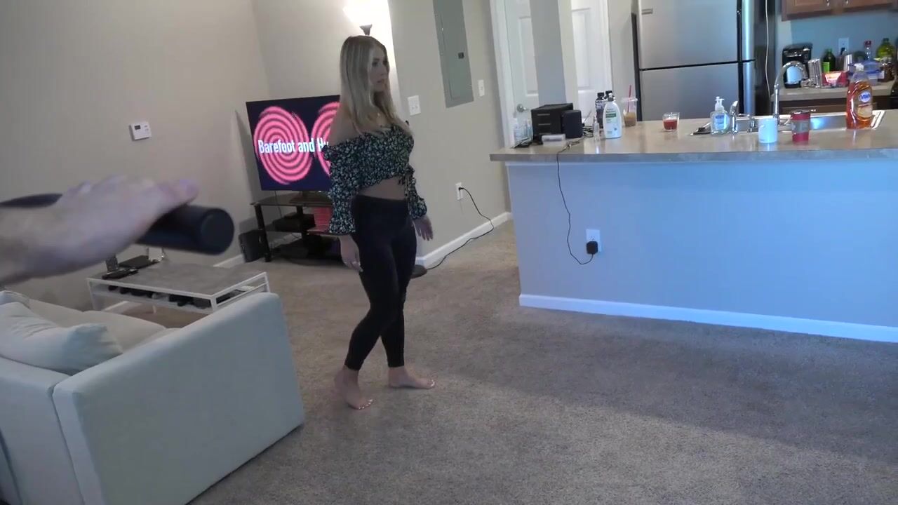 Victoria Hypnotized for Her Feet
