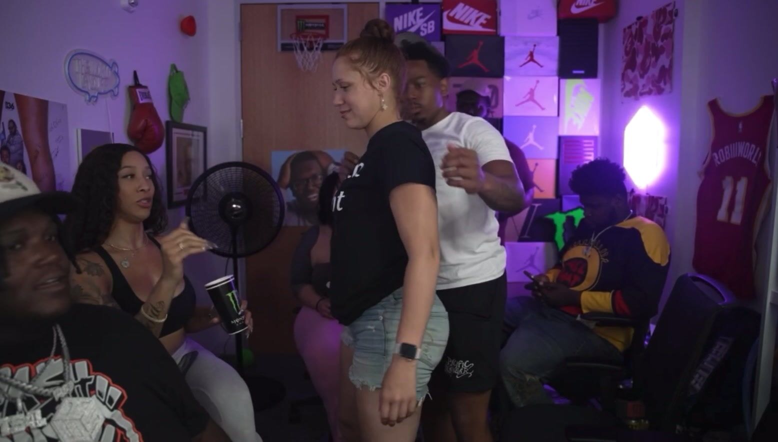 Twitch stream piggyback