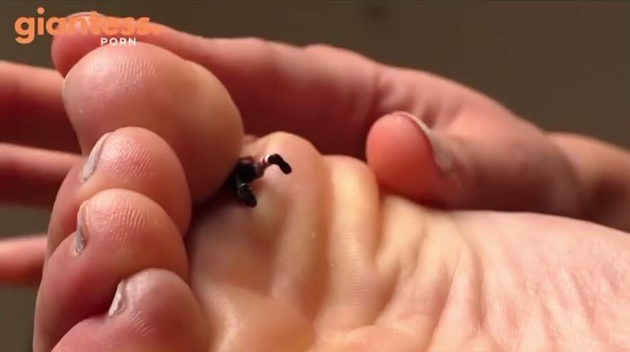 Giantess after workout makes tinies suffer