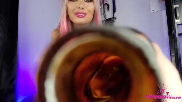 Goddess Taylor Knight - BBC Faggot Aromatherapy