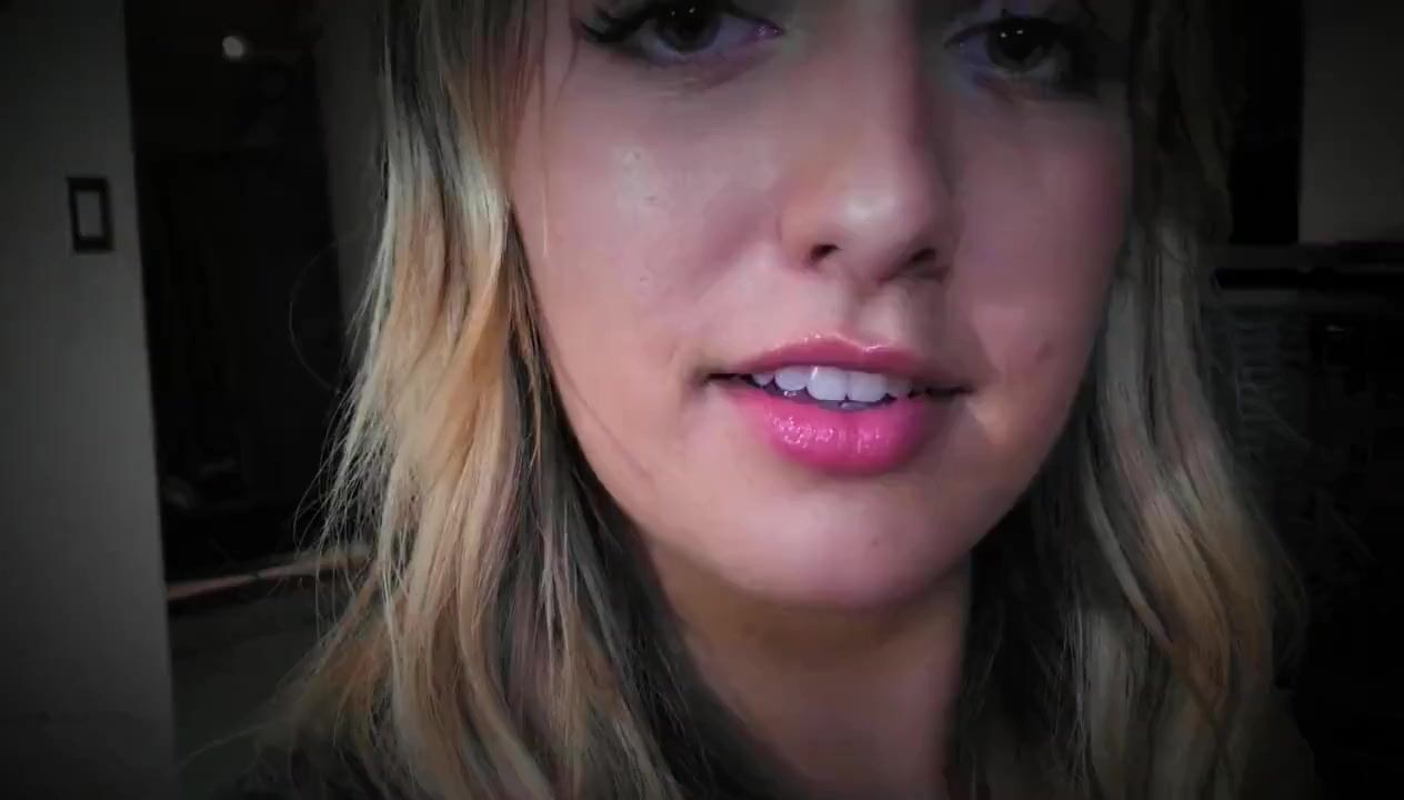 Giantess Paris - Giantess Awoken