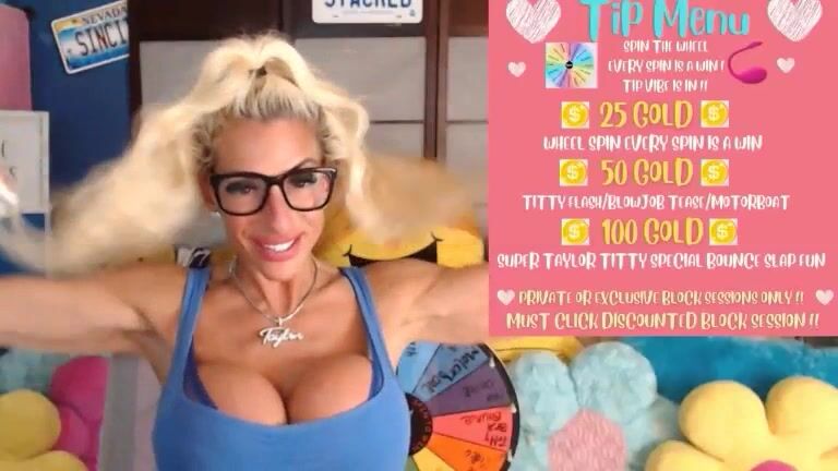 TaySt3v3ns blue bra stream
