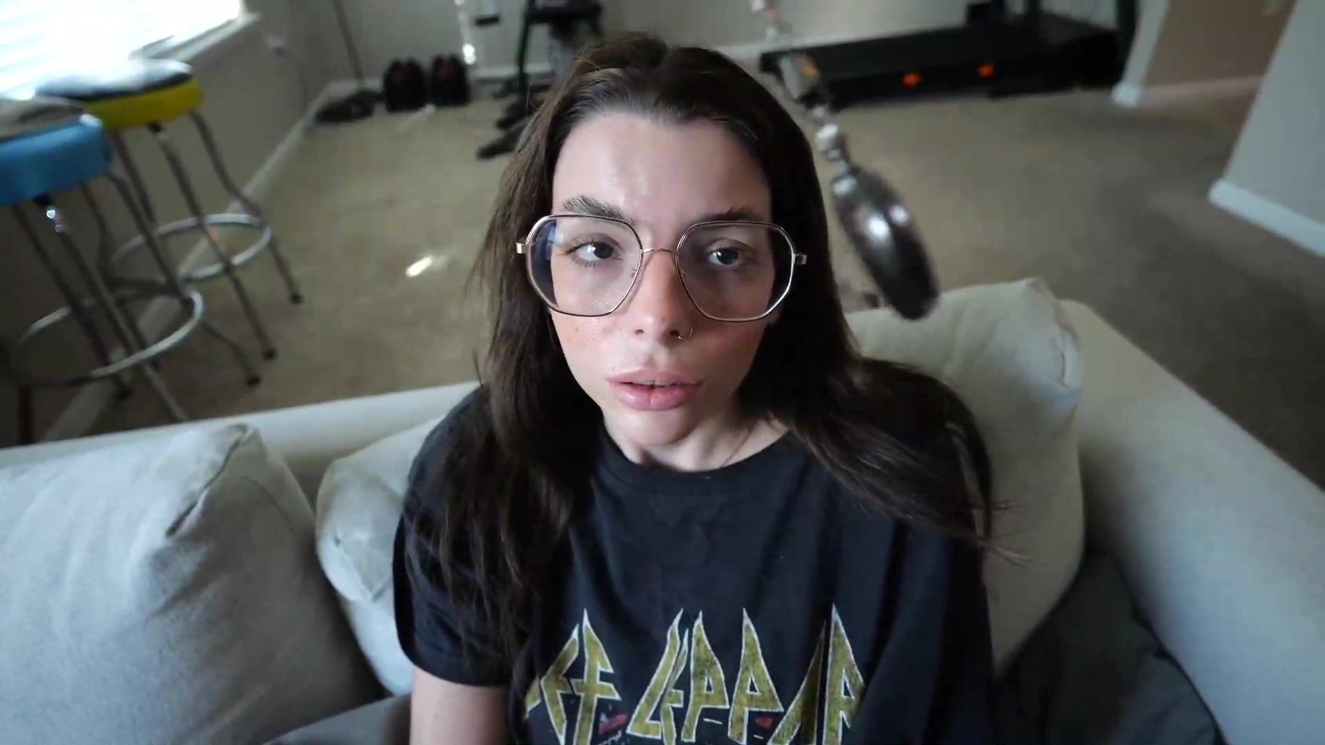 GirlsGoneHypnotized - Olivia Submits to All Men