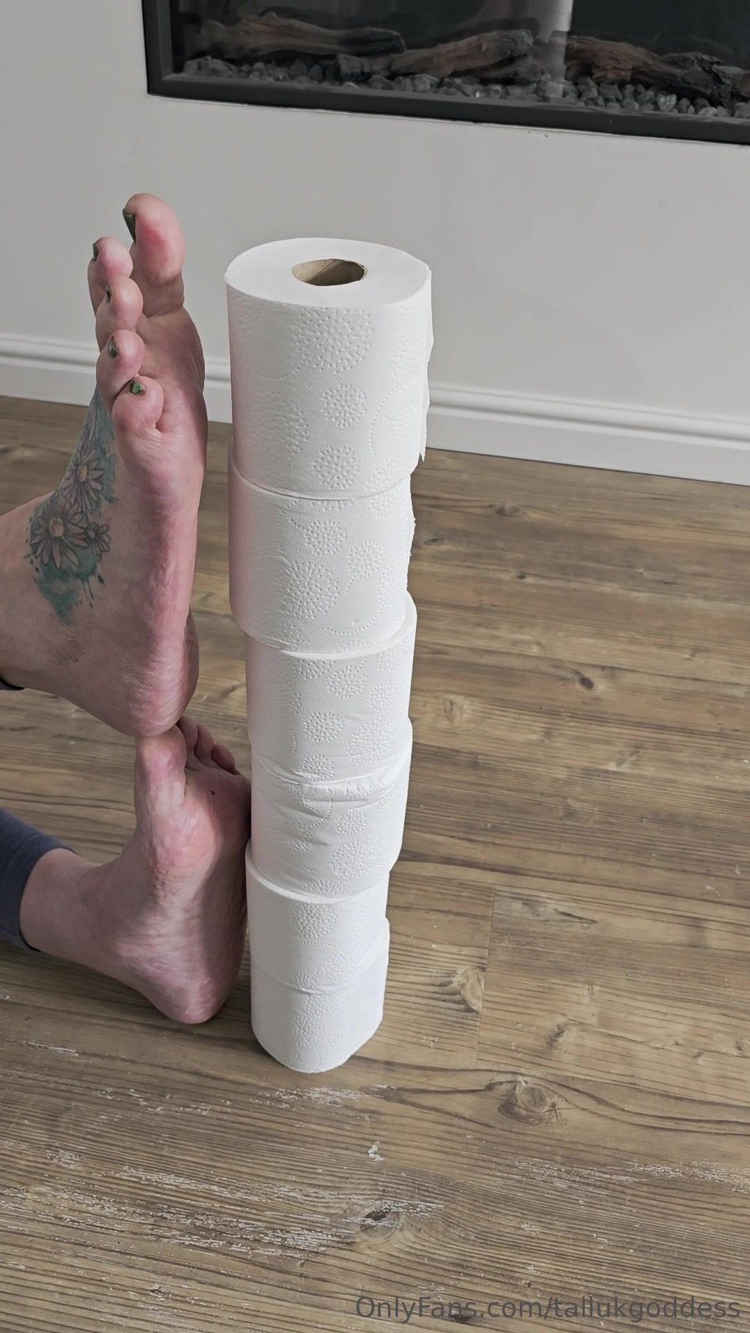 Size 18 Goddess:tallukgoddess(8)