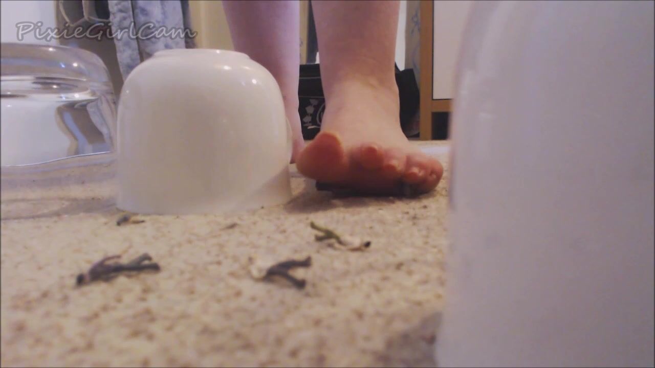 pixie giantess crush