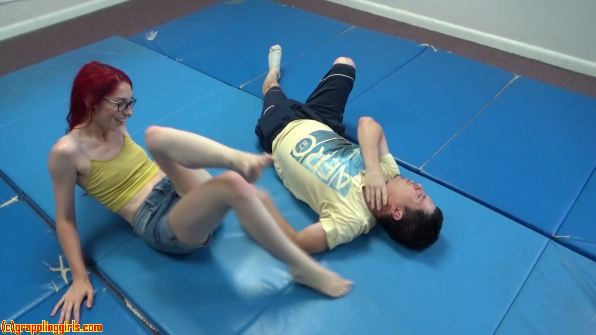 GG Leo Babe Wrestling