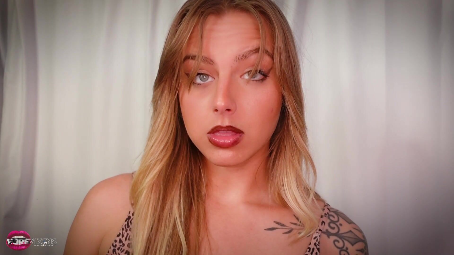 Mandy deep gummy dive