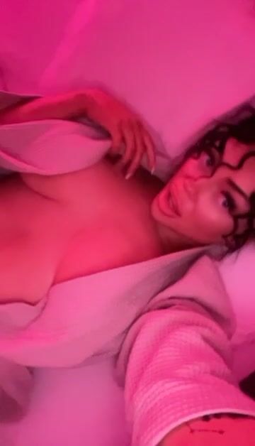 Hollydolly sexy British girl