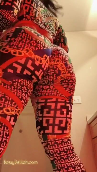 bossydelilah take a fat shit on your dick