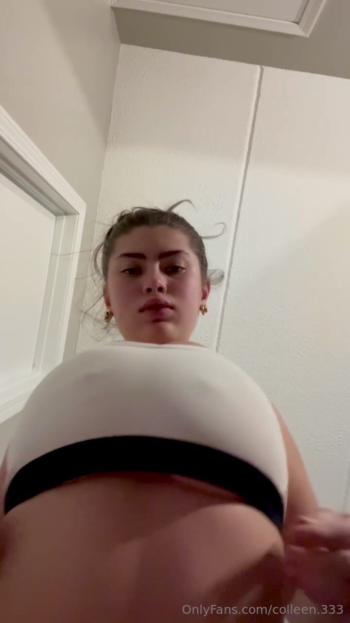 Colleen Sheehan sports bra