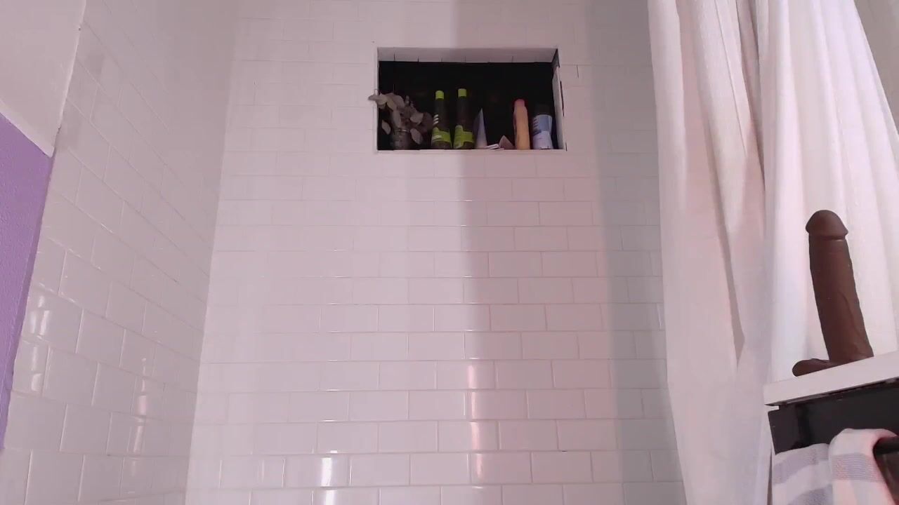 Naomi Dee - New Video September 2