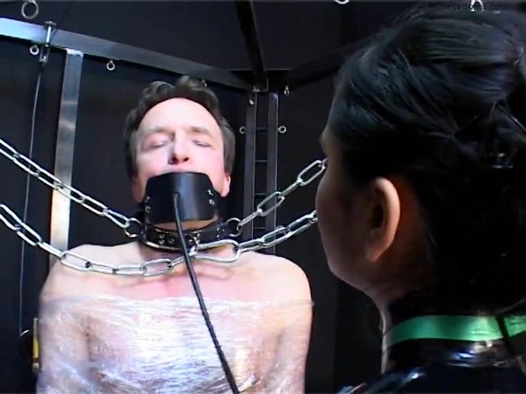 germa mistress piss on her slave