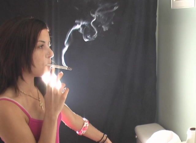 Valine Smoking vs120