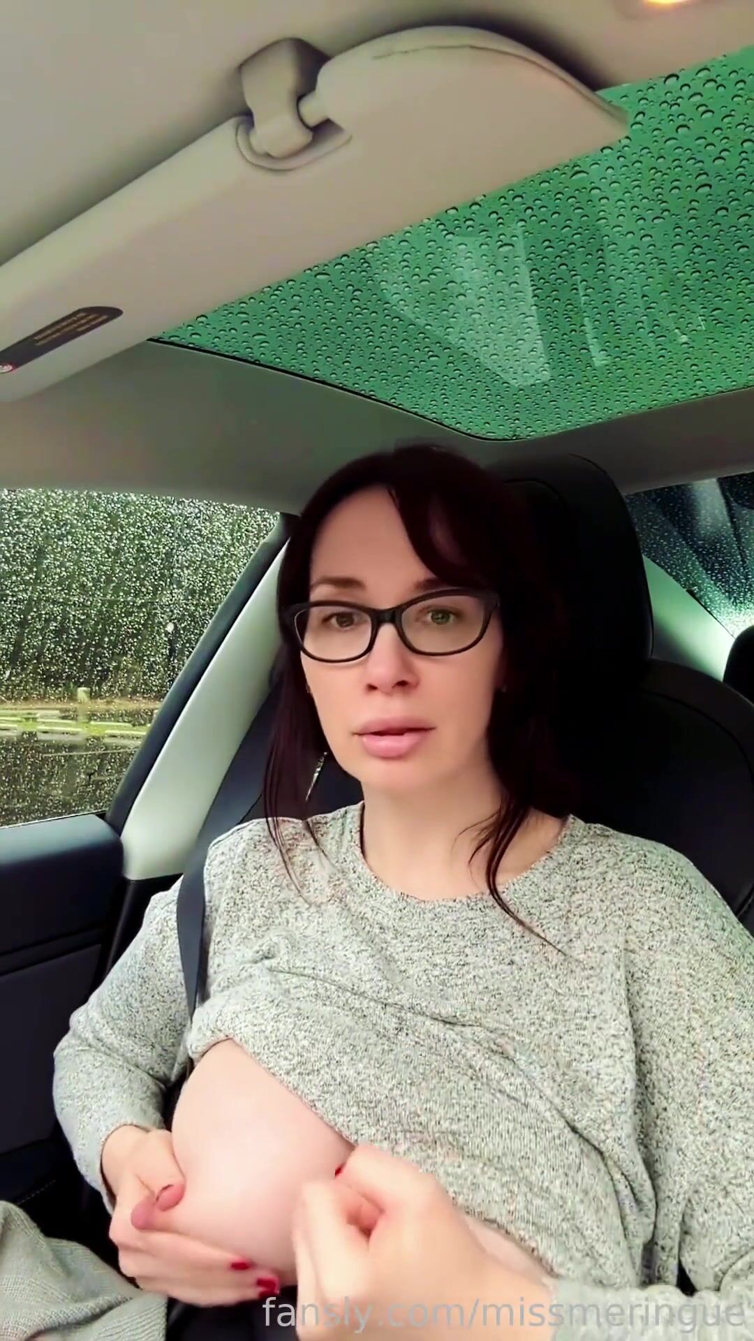 Mommy joi in the car