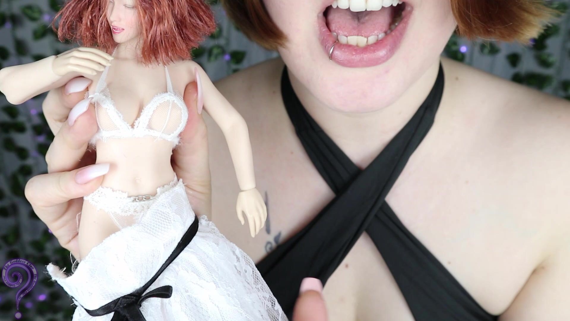 Goddess Clue Crashes a Wedding 1