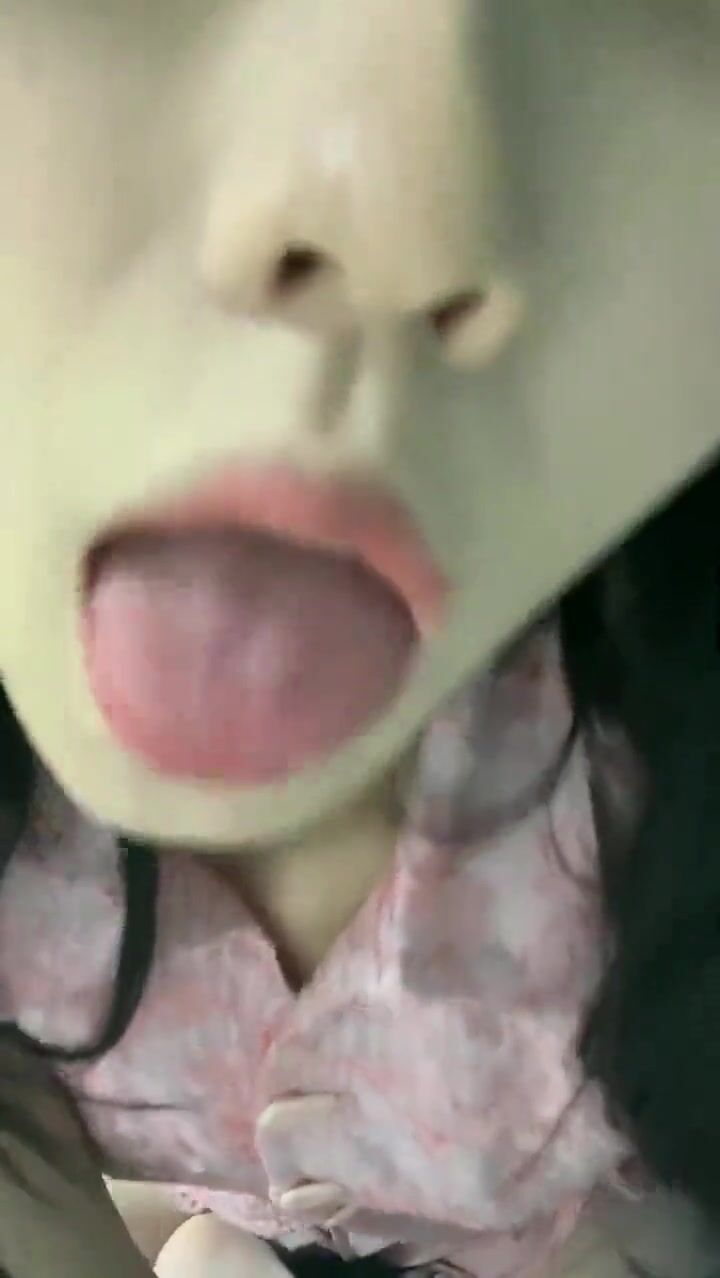 moka asian slut showing how she would please you