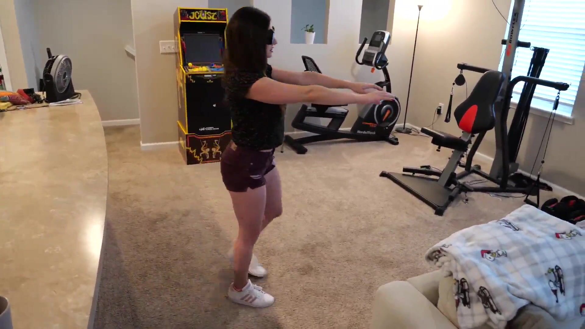 Mia's brainwashing glasses