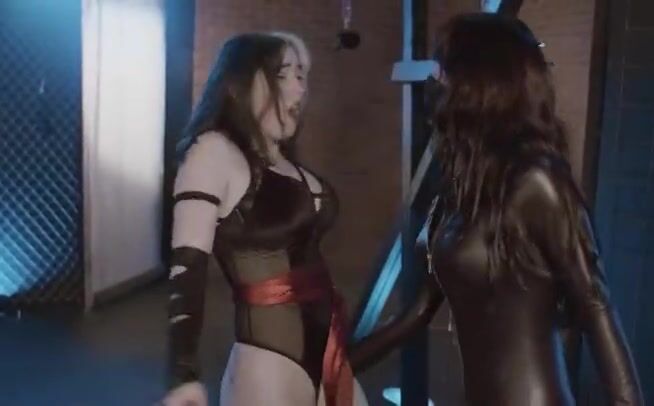 The battle for Earth - Silk Scarlet