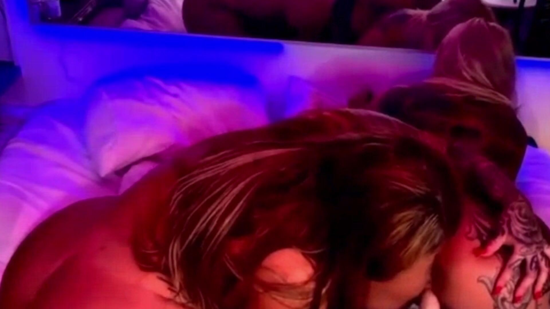 Lesbian Bombshells Linnejha & Ionlyeatvag having oily sex masturbation PPV