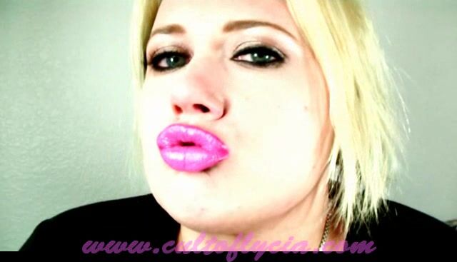 Goddess Lycia - Woah Lips (pink)