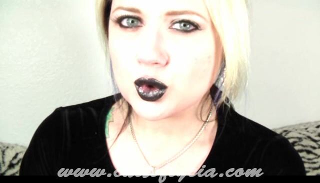 Goddess Lycia - woah lips (black)