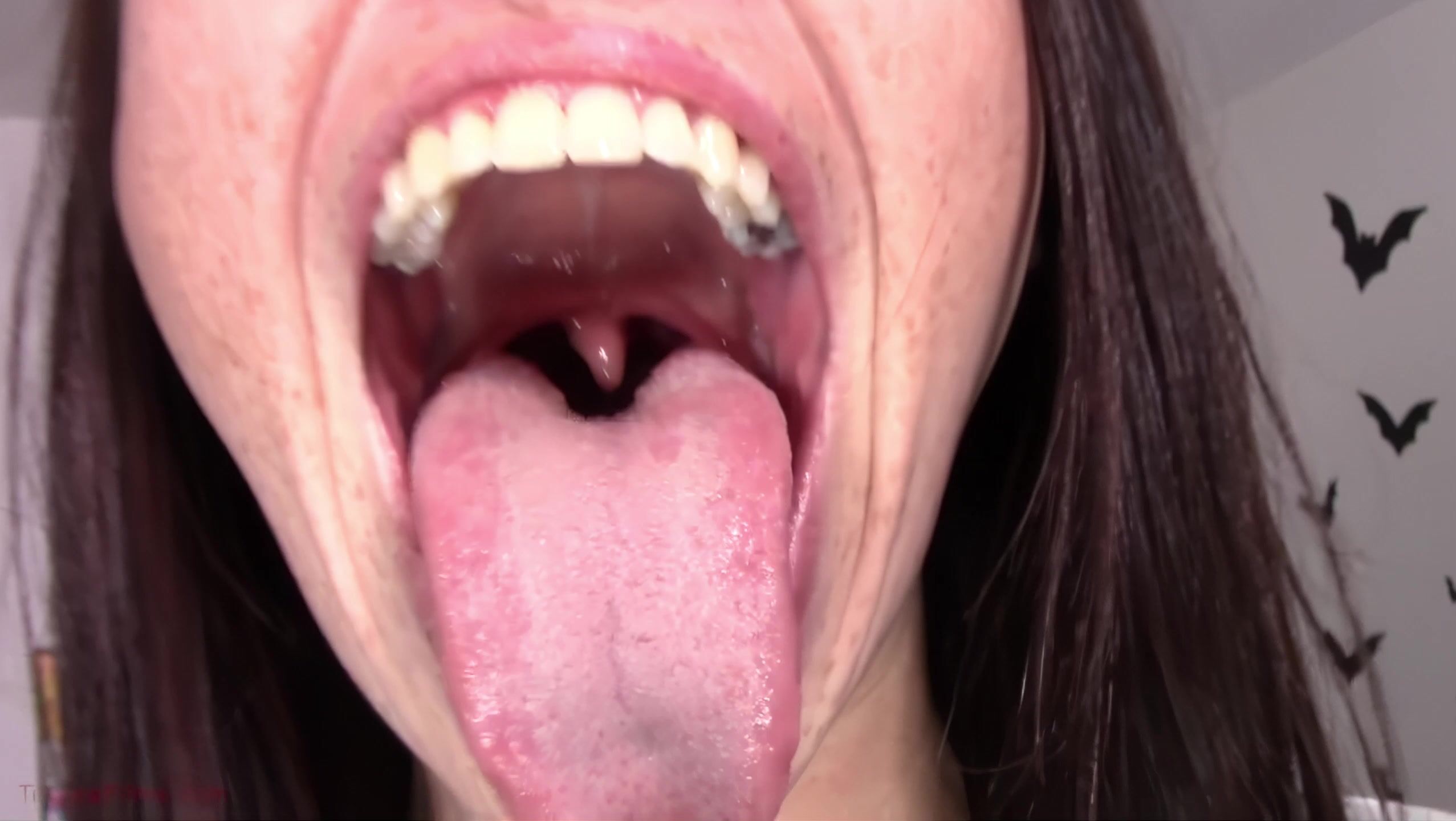 Ashley Wolf mouth