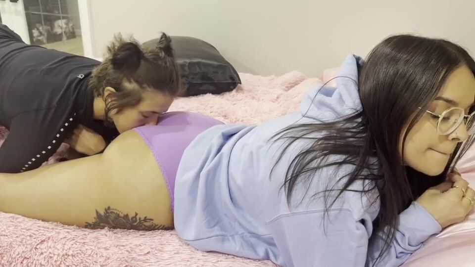 FetishNatureFilms-I'm in need of a Really Weird Favor! Can you Take My Farts for Me?!