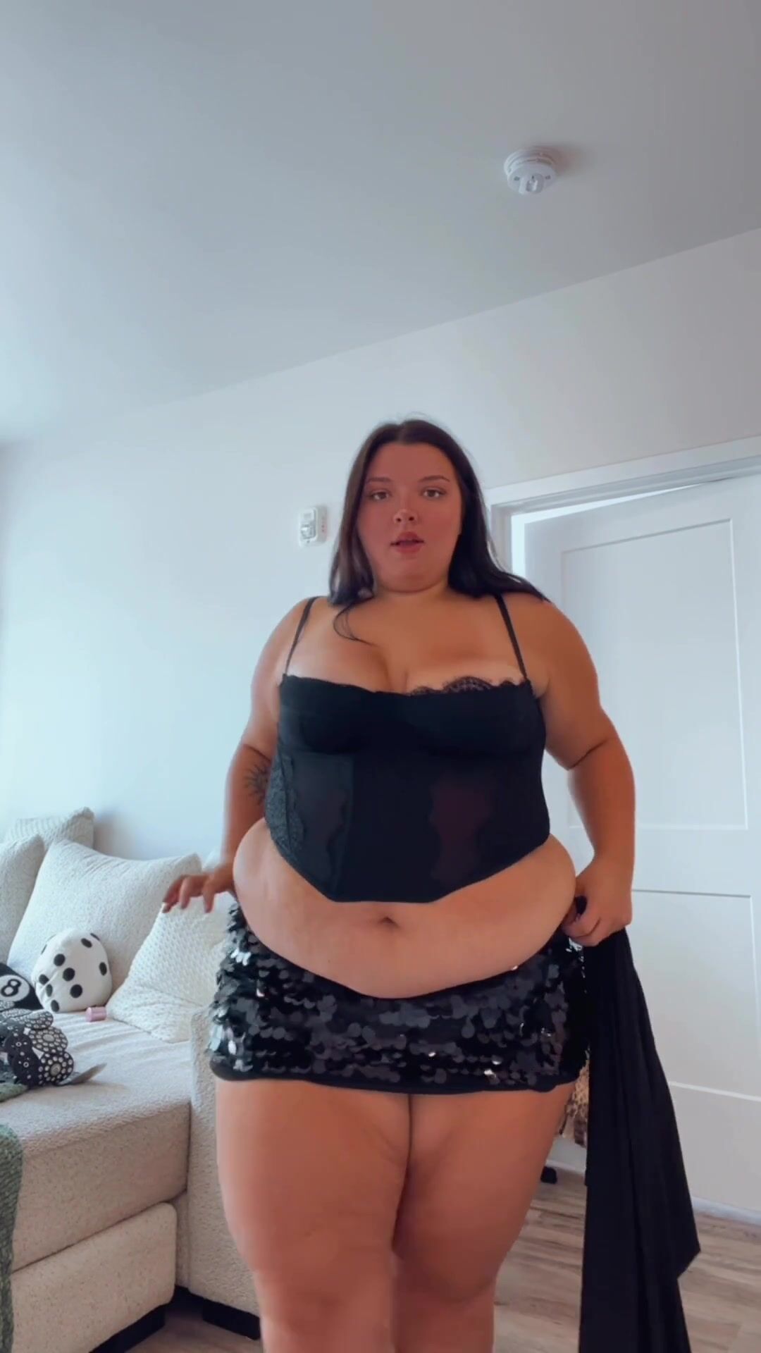 bbw trying on