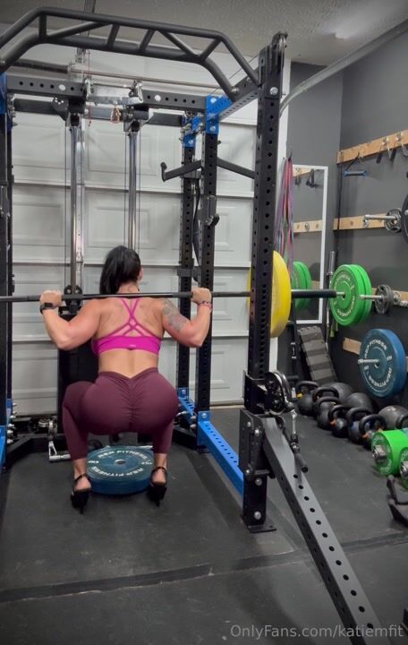 KatieMfit gym
