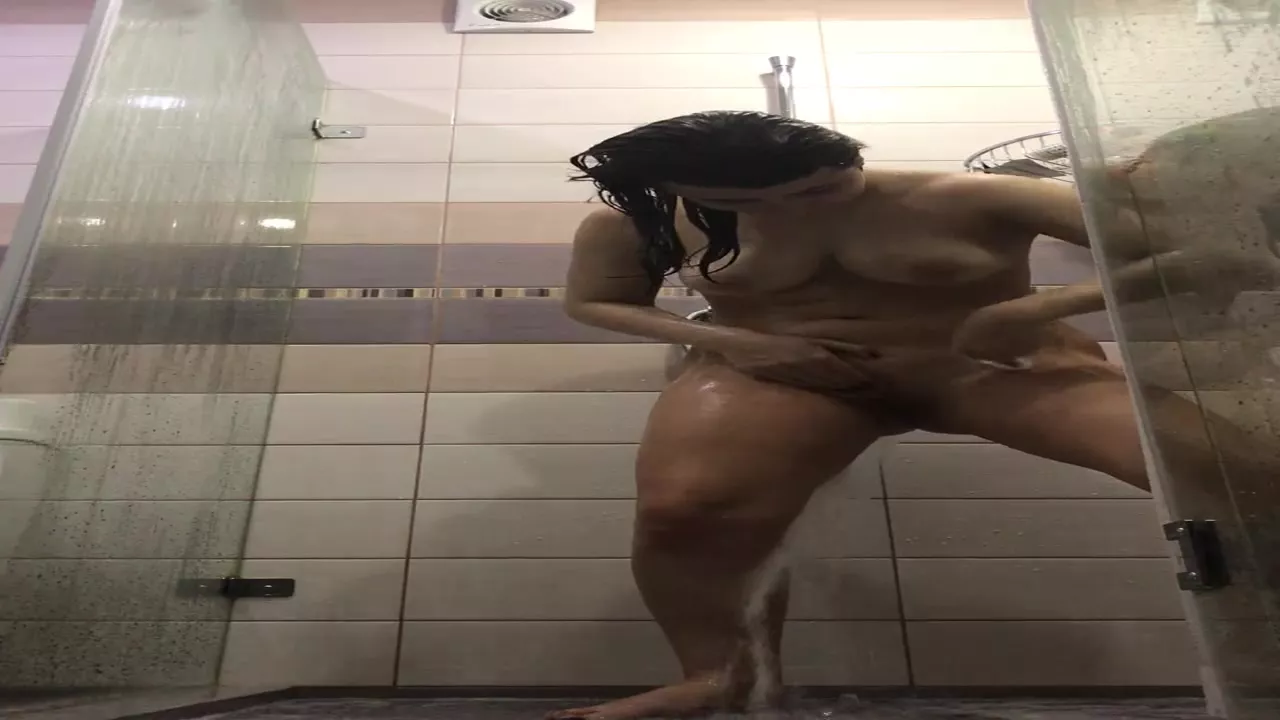xxvaleryxx sexy hot showering & shaving pussy - Chaturbate