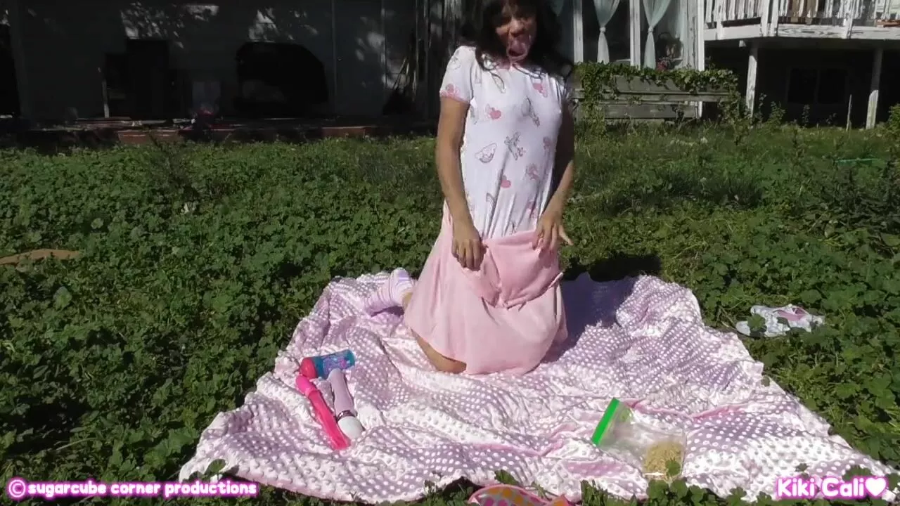 Kiki Cali - Backyard Blank
