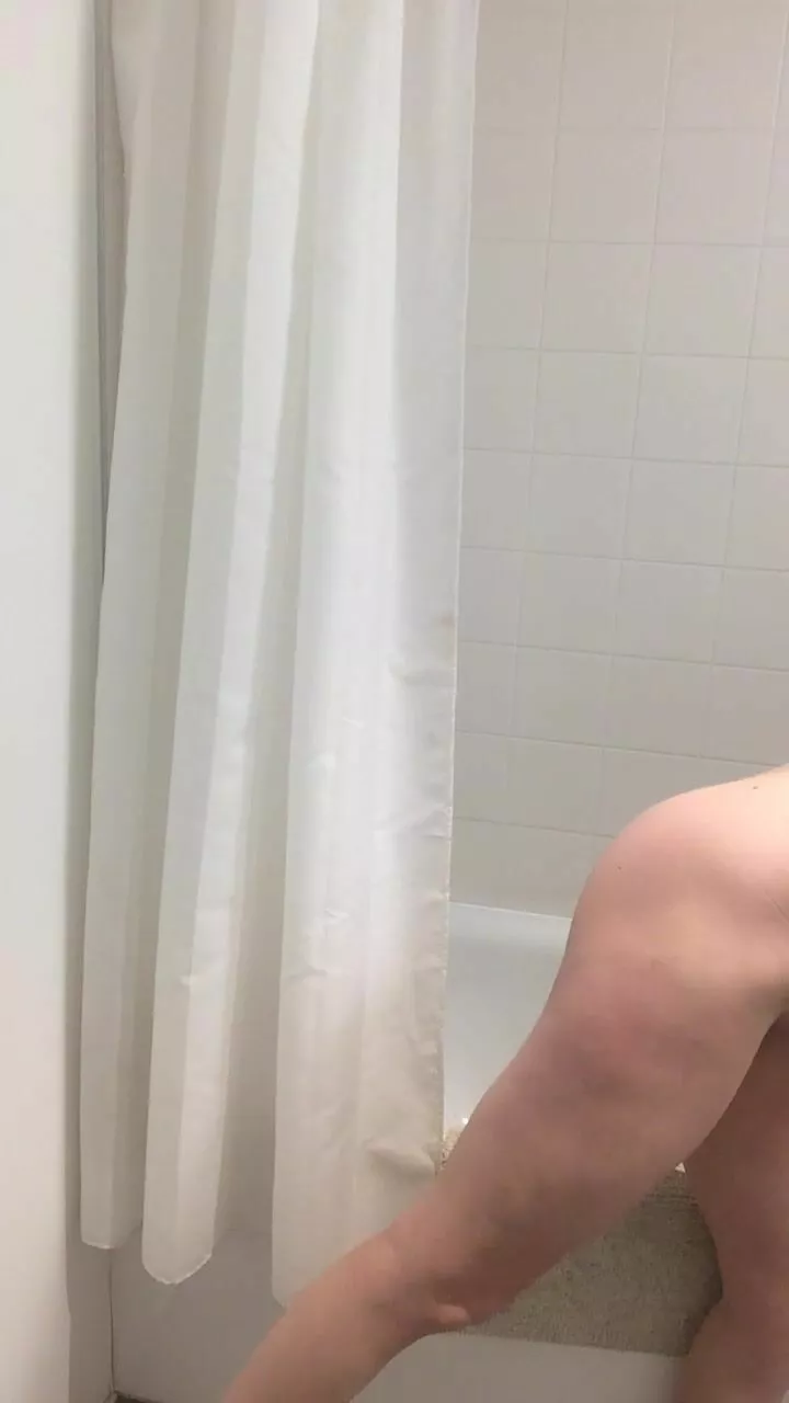 ashleighmck pee desperation xxx video