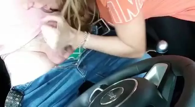 Stacey Saran public car blowjob - OnlyFans free porn