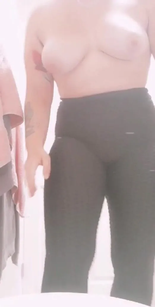 tiffanymgf 1251170 Do you like my new leggings premium porn video