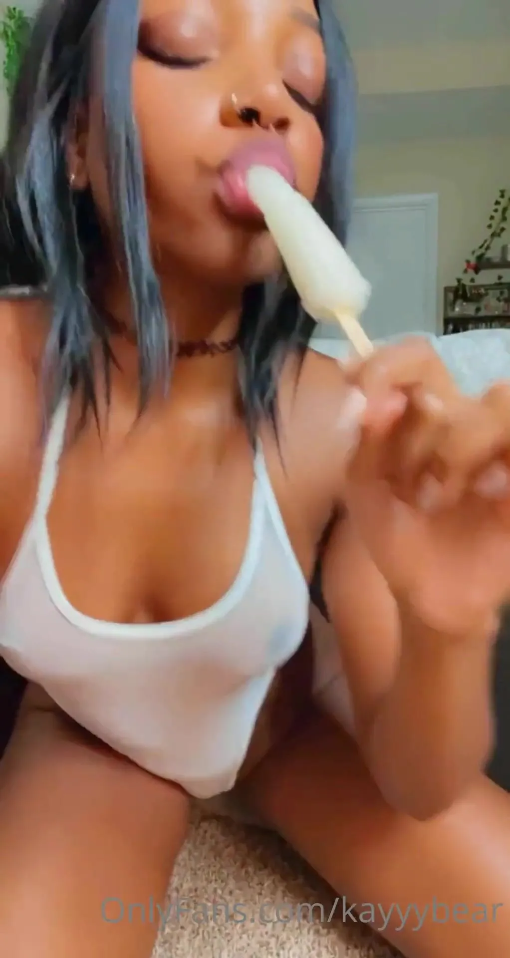 KayyyBear Nude Popsicle Blowjob Onlyfans XXX Videos Leaked