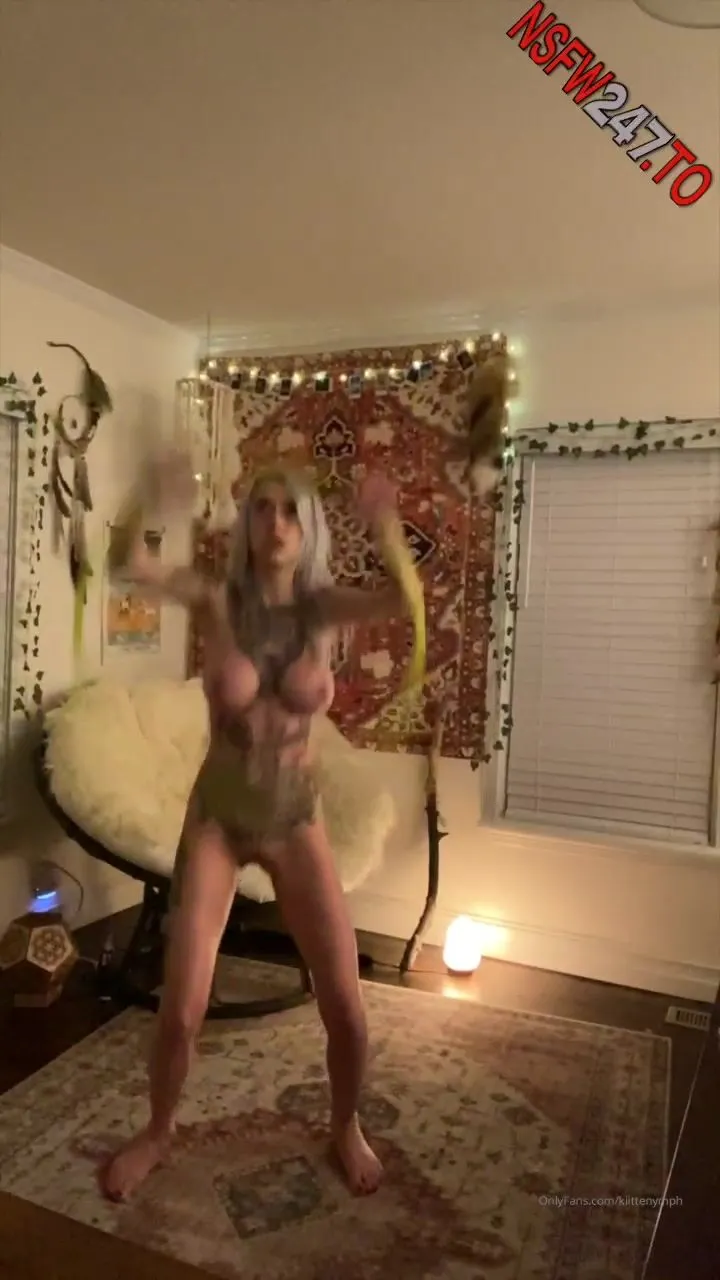 Kiitte nymph naked & alone xxx porn videos