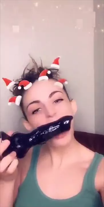 Luna Raise black dildo blowjob snapchat free