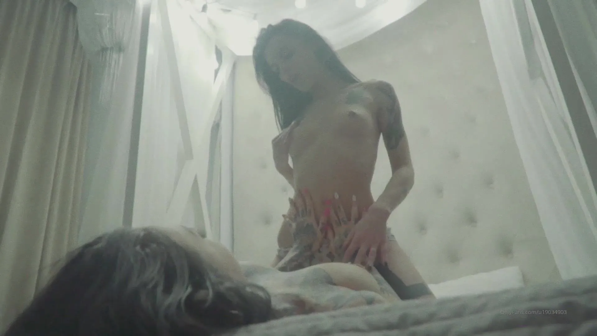 anna batman lesbian play onlyfans nude videos leaked