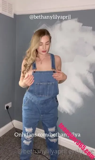 bethany lily taking my bra off, painting my overalls ? 2021/04/02