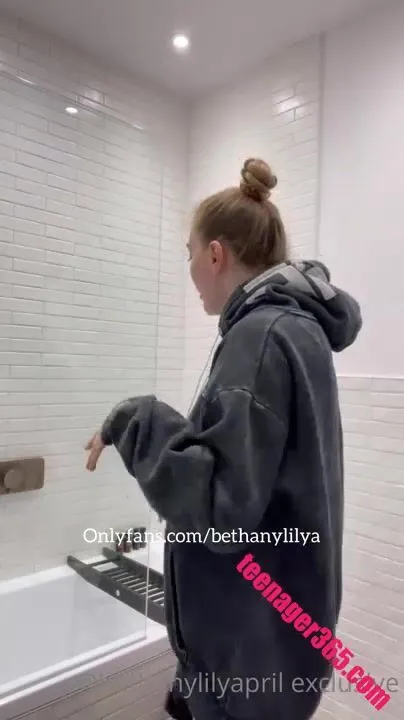 bethany lily talking taking my clothes off before i jump in the shower