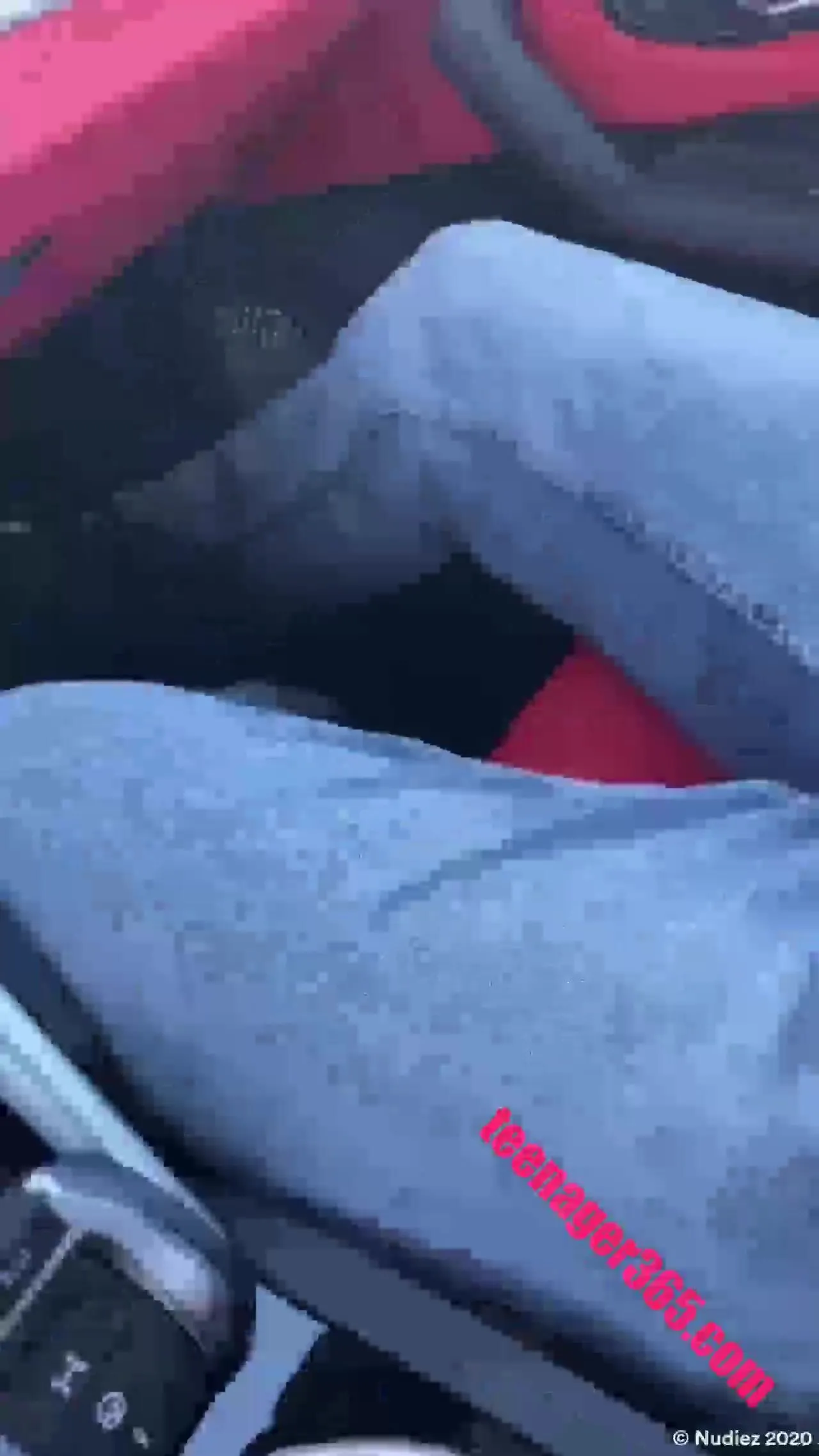 viking barbie picking up a stranger & give a blowjob & swallow his cum 2020/08/29