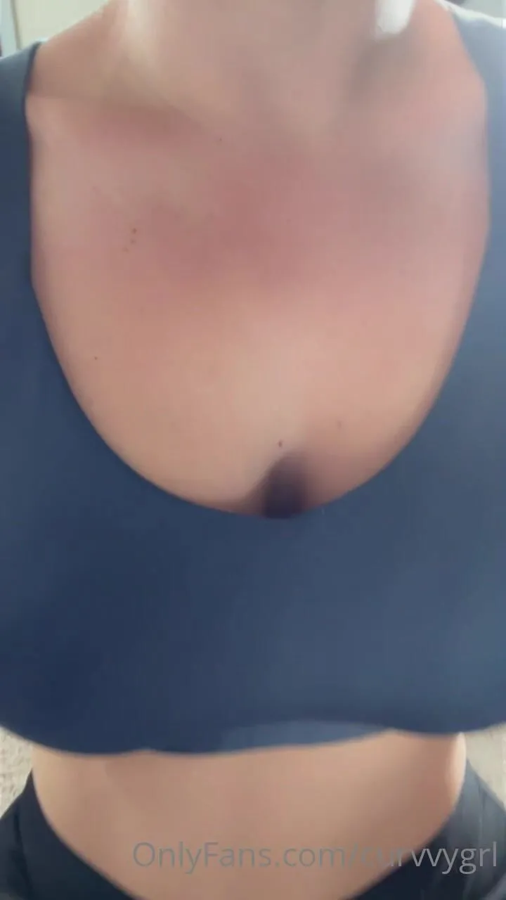 curvvygrl 26 02 2021 2041897022 morning loves happy friday thanks for being here as it has officially been a month sin onlyfans xxx porn videos